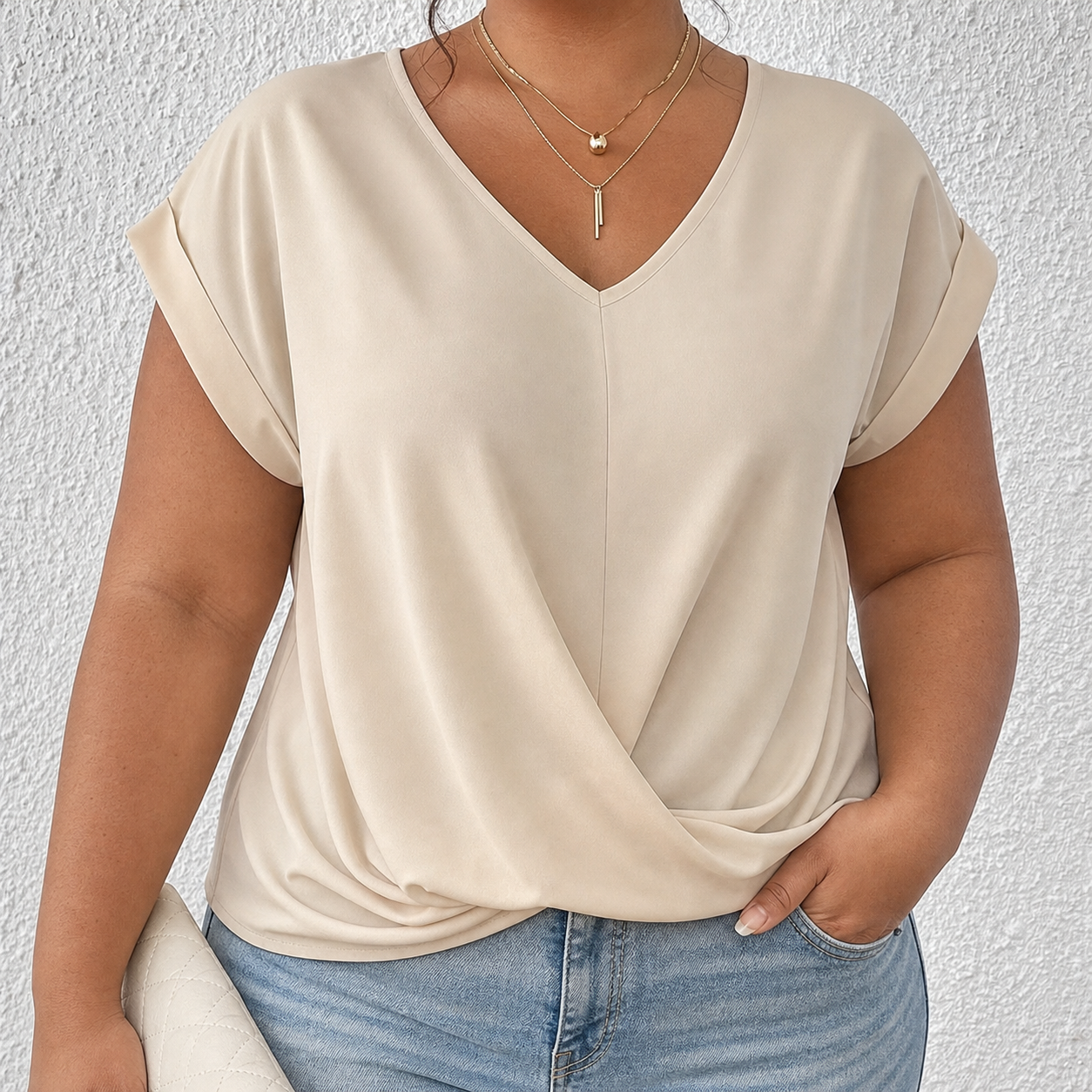 BELLA | Classic Twist Detail V-Neck Top